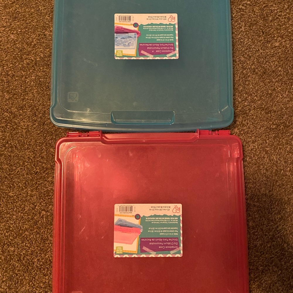 Scrapbook paper case